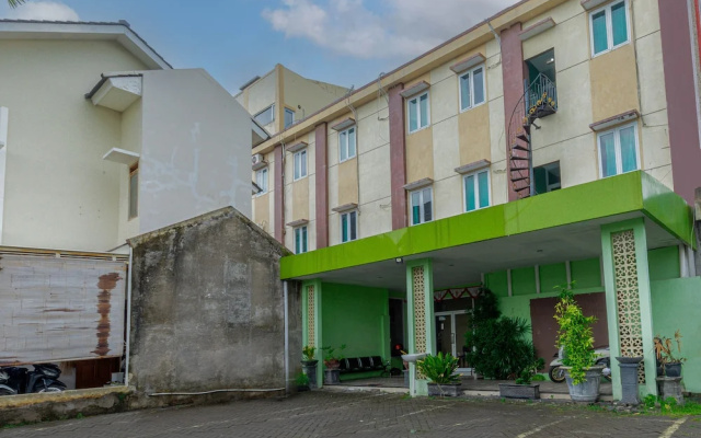 Hotel D'Madinah Inn - Gentan