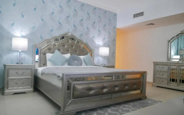 Stunning 5* 4Br-Oceanfront-Apartment