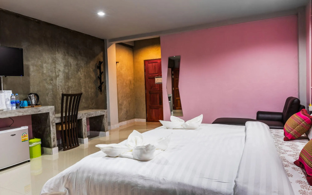 The Guest Hotel - Hostel