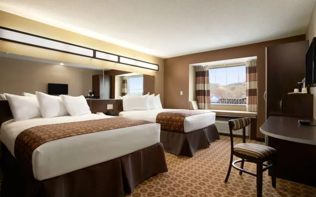 Microtel Inn & Suites by Wyndham Steubenville