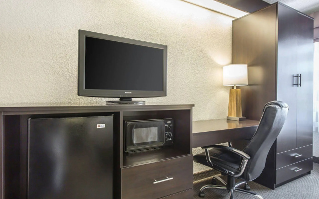 Sleep Inn & Suites
