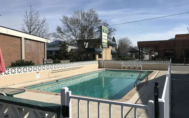 Discovery Inn