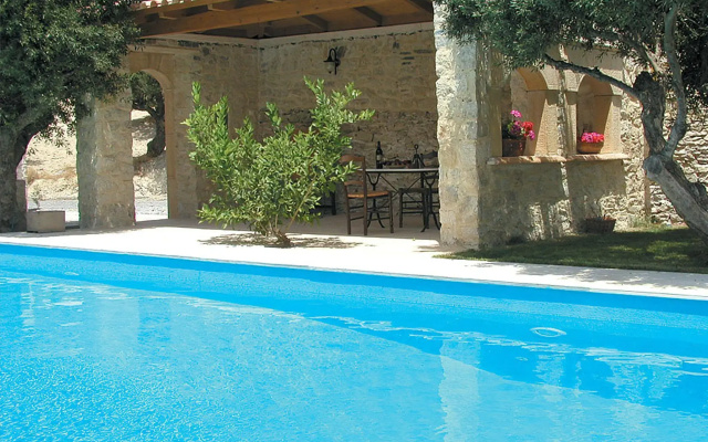 Sprawling Vlilla in Malades