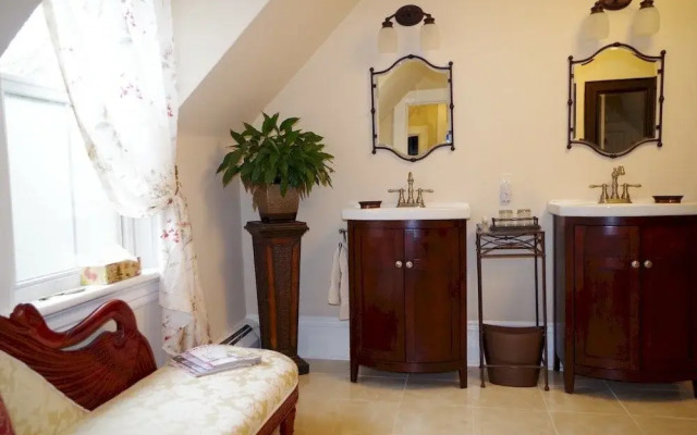 Quartermain House Bed & Breakfast