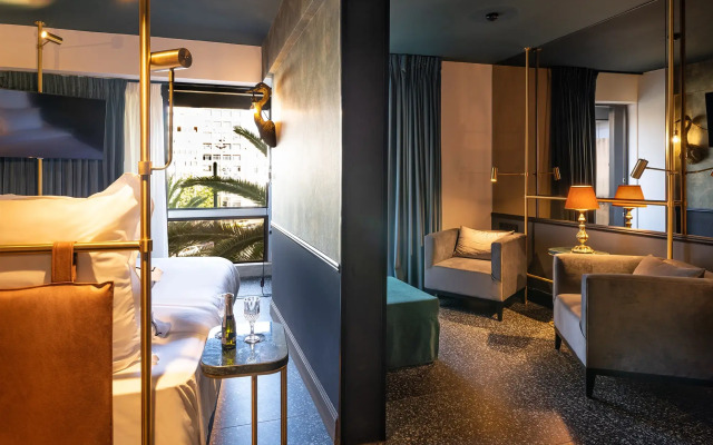 Отель Skylark, Athens