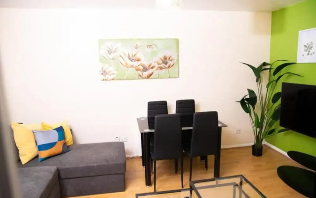 Inviting 1-bed Apartment in London, Near Hotsput