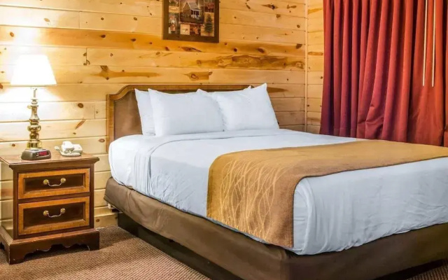 Cabins of Mackinaw