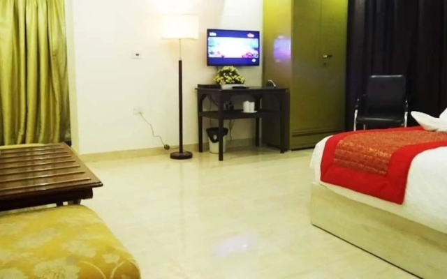 Airport Hotel Mahal