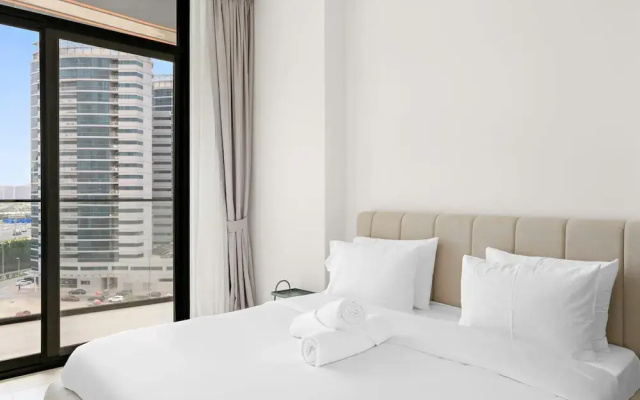 Stunning Modern 3BR Apartment in JVC