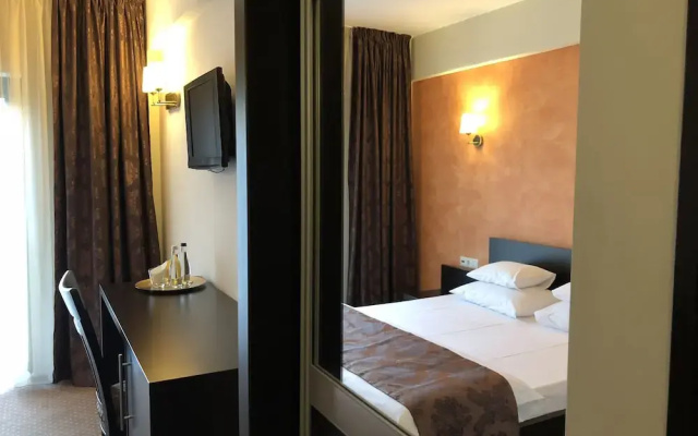 Queens Hotel