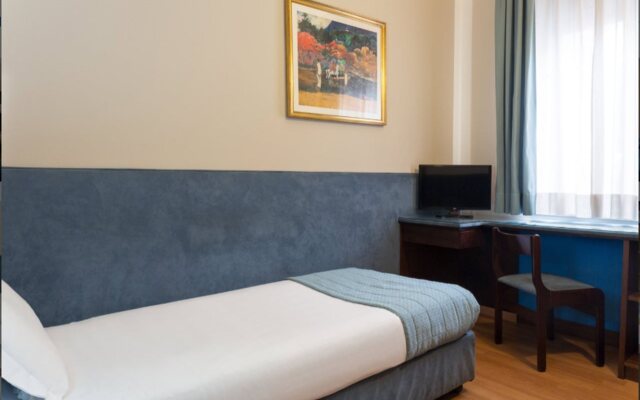 Отель The Originals Turin Royal (ex Qualys-Hotel) Италия, Турин - отзывы, цены и фото номеров - забронировать отель The Originals Turin Royal (ex Qualys-Hotel) онлайн комната для гостей