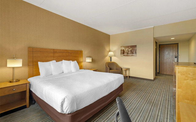Best Western Royal Plaza Hotel & Trade Center