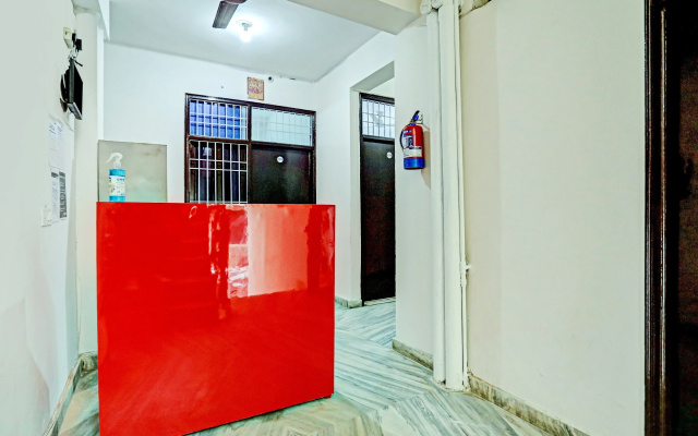 Goroomgo Raj hotel vip Noida