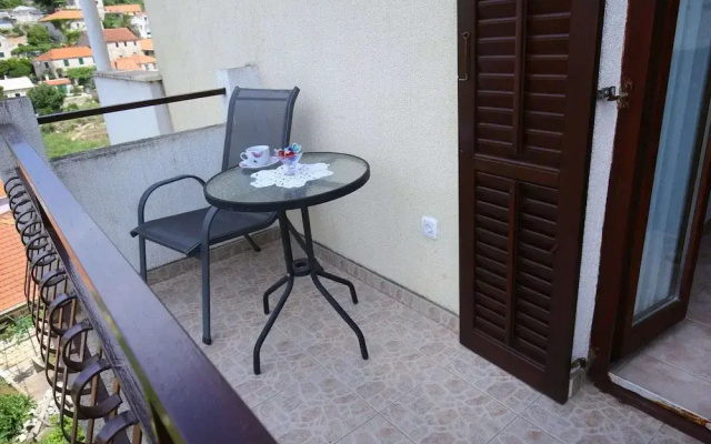 Apartments Boro - Two Bedroom Apartment With Sea View