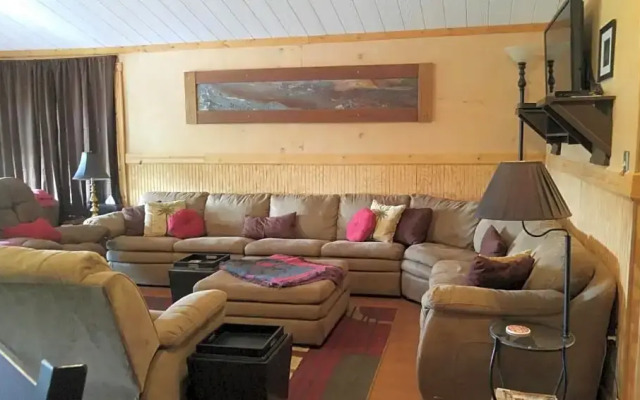 The Perry Riverhouse
