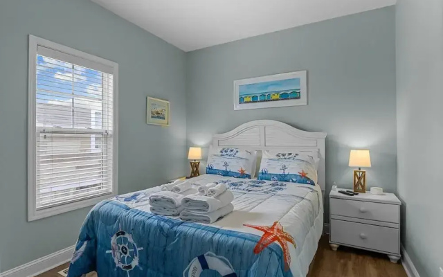 Slack Tide 3 Bedroom Condo by RedAwning