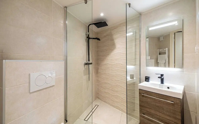 A/C Mezzanine Apt 1BR/2P - Place Garibaldi