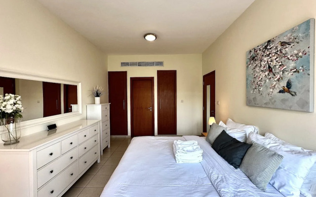 Lux BnB I Turia Tower I Lake & Garden View
