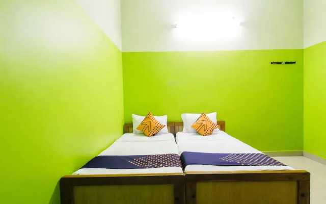 Senaithalaivar Residency by OYO Rooms