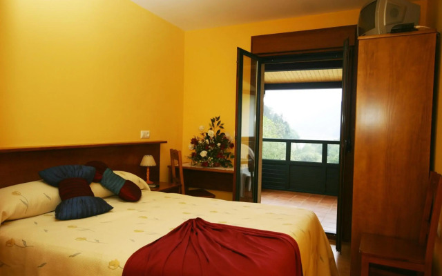 Hotel Restaurante Canero