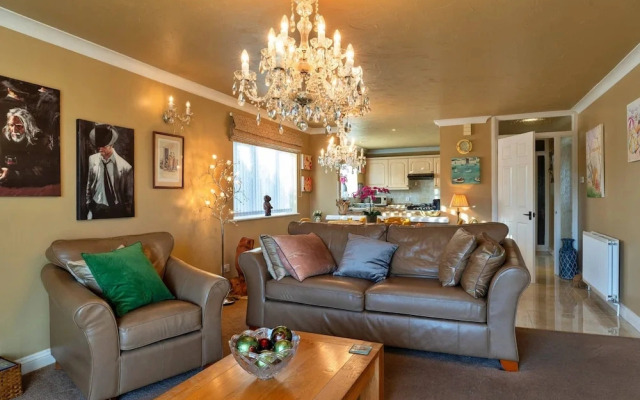 Apartment in Newquay Near Stunning Beaches