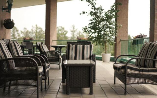 Отель Doubletree By Hilton Gatineau-Ottawa Гатино вид на фасад