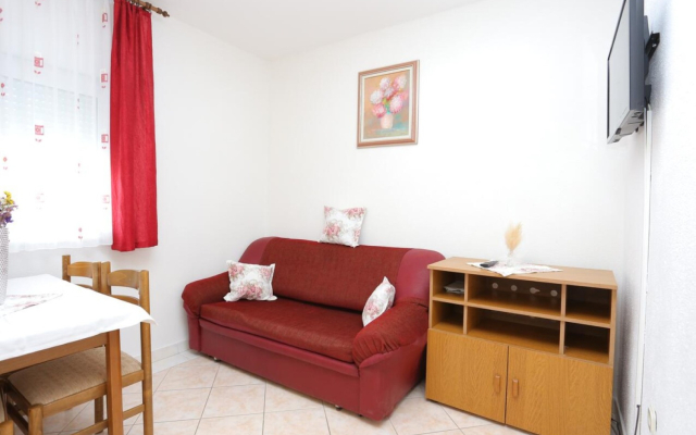 Apartment Lias 2 - with restaurant: A11 Rogoznica, Riviera Sibenik