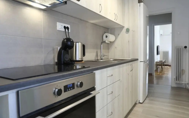 Serene & Stylish apt by GHH