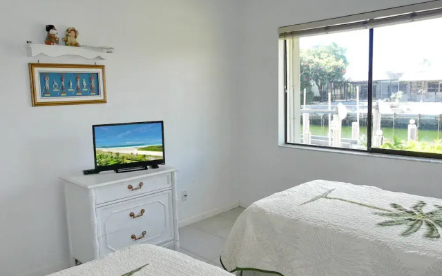 1040 Dana Court