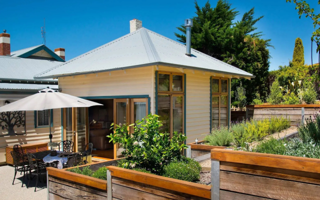 Hillside Daylesford House