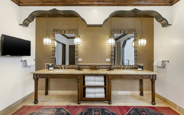 Omni Scottsdale Resort & Spa at Montelucia