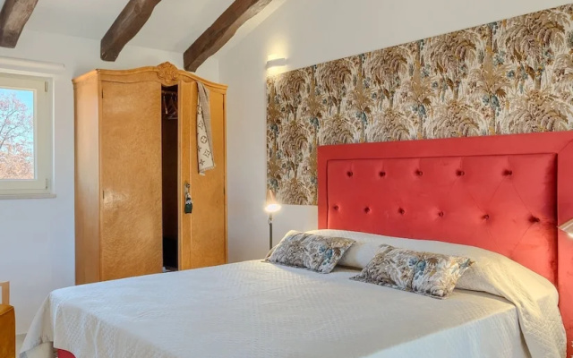 Spacious Country Villa With Private Pool