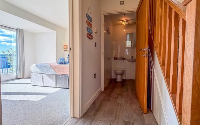 Coastal House - 3 Bedroom Holiday Home - Penally