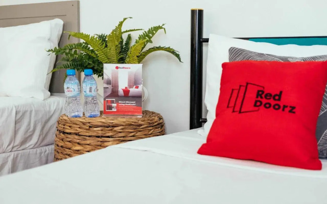 OYO 443 Maria Cristina Arcade Suites