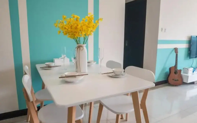 Locals Boutique Apartment Huafa Plaza 13