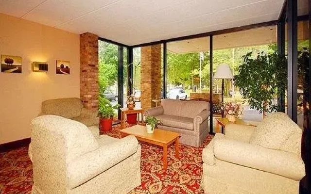 La Quinta Inn & Suites Sturbridge