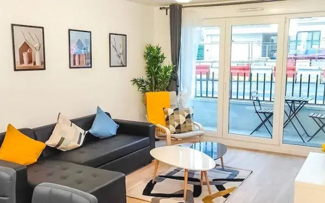 Apartment Near University and Airport Paris-orly by Servallgroup