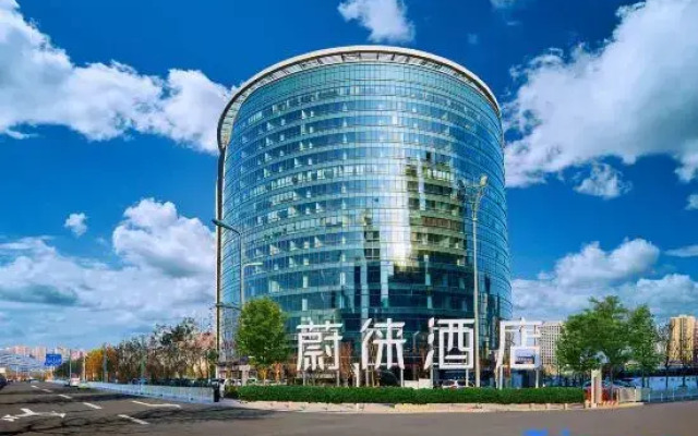 VYLUK Hotel (Lanzhou Wanda Mao Aotizhongxin Subway Station)
