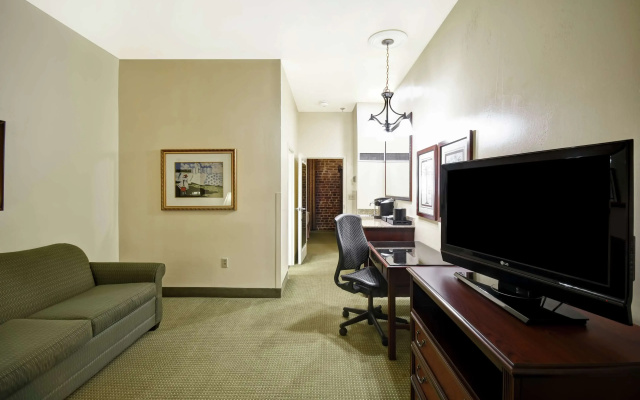 Embassy Suites by Hilton Charleston Historic District
