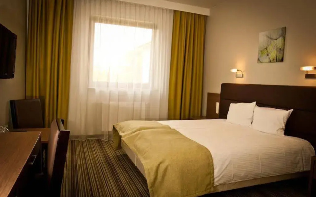 Hotel Pod Dębem