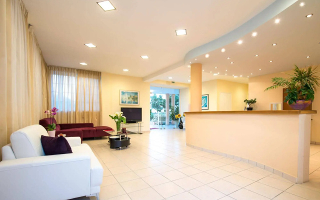 Edelweiss Hotel