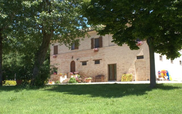 Отель B&B Il Girasole Delle Marche Мачерата вид на фасад