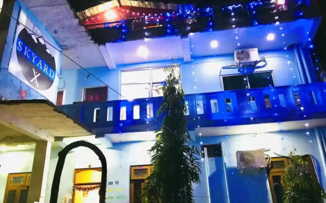 Skyard Hostel Rishikesh (Laxman Jhula)