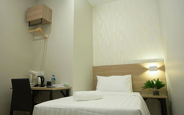 The Square Hotel
