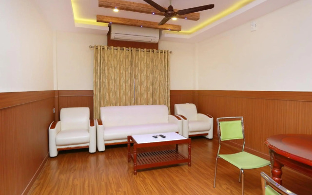 Capital O 14702 Kovilakam Residency