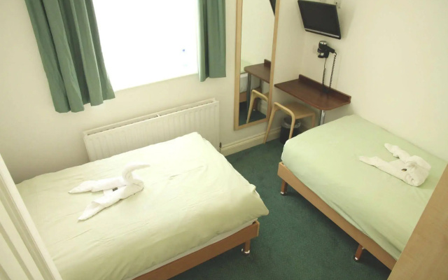 Отель Four Points Flex by Sheraton London Kensington Olympia