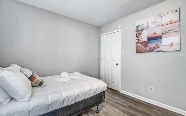 Cedar Ave Escape