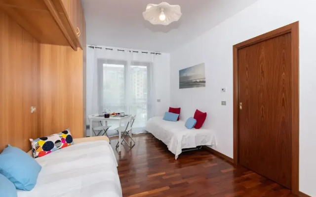 Studio con Terrazzo nei Pressi Dell Universit by Wonderful Italy