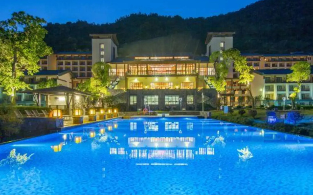 BJG Swan Lake Hot Spring Hotel Yingde