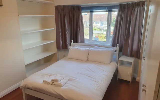 Elegant 3 Bed house walk Wembley stadium